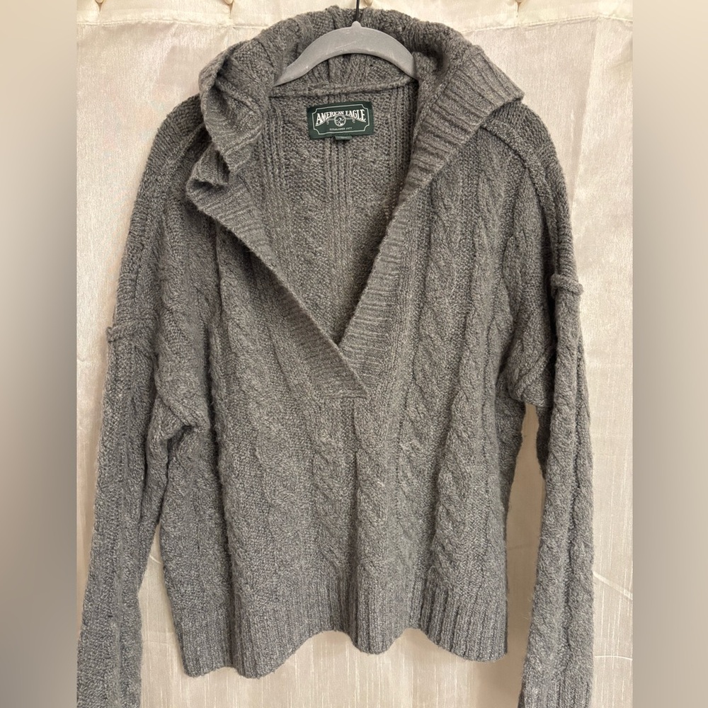 Cropped sweater hoodie
